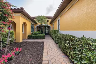 10024 Avalon Lake Cir, Fort Myers, FL 33913 - Photo 5