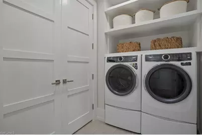 201 8th St S #309, Naples, FL 34102 - Photo 17