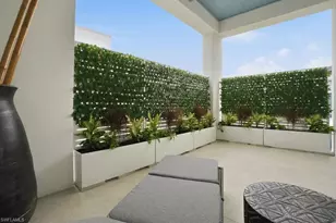 201 8th St S, Naples, FL 34102 - Photo 19