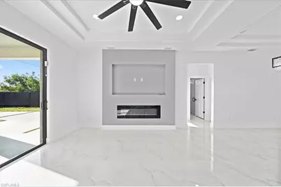 1713 NE 7th Ave, Cape Coral, FL 33909 - Photo 11