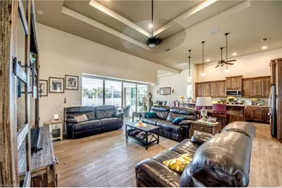 2736 Miracle Pkwy, Cape Coral, FL 33914 - Photo 9