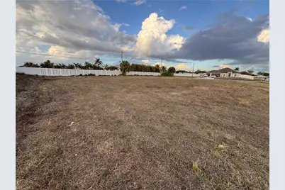 339 NE 9 Ter, Cape Coral, FL 33909 - Photo 5