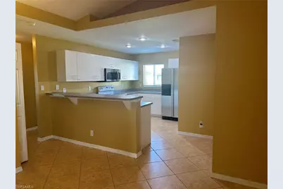 1915 SW 13th St, Cape Coral, FL 33991 - Photo 7