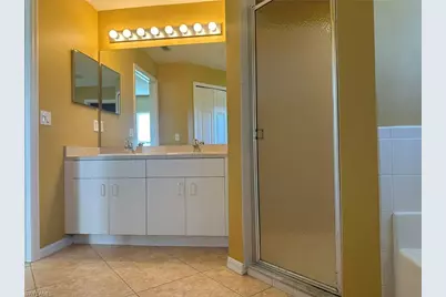 1915 SW 13th St, Cape Coral, FL 33991 - Photo 23