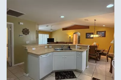 3732 NE 12th Pl, Cape Coral, FL 33909 - Photo 17