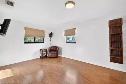 1802 SE 11th Pl, Cape Coral, FL 33990 - Photo 23