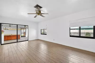 1802 SE 11th Pl, Cape Coral, FL 33990 - Photo 13