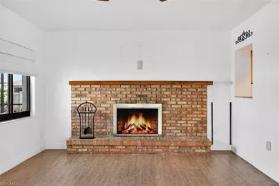 1802 SE 11th Pl, Cape Coral, FL 33990 - Photo 11