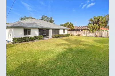 88 Erie Dr, Naples, FL 34110 - Photo 29