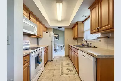 8445 Charter Club Cir #11, Fort Myers, FL 33919 - Photo 5