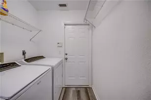 121 SE 17th St, Cape Coral, FL 33990 - Photo 23