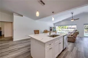 121 SE 17th St, Cape Coral, FL 33990 - Photo 13