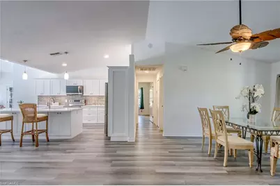 121 SE 17th St, Cape Coral, FL 33990 - Photo 17