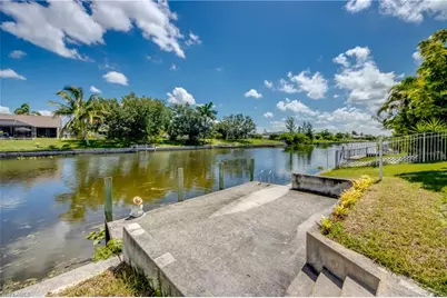 121 SE 17th St, Cape Coral, FL 33990 - Photo 45