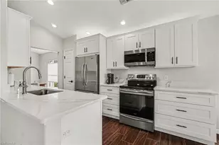 10012 Oakhurst Way, Fort Myers, FL 33913 - Photo 5