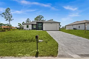 938 Bolivia Dr, Lehigh Acres, FL 33974 - Photo 5