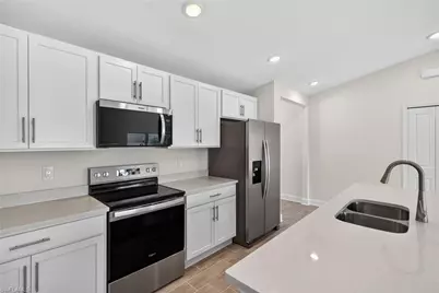 630 NW 28th Ter, Cape Coral, FL 33993 - Photo 11