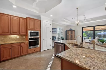 10307 Fontanella Dr, Fort Myers, FL 33913 - Photo 11