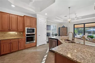 10307 Fontanella Dr, Fort Myers, FL 33913 - Photo 11