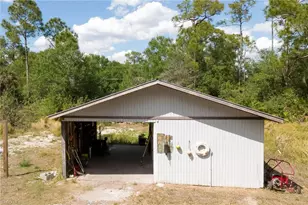 1063 Debbie Ln, Labelle, FL 33935 - Photo 19