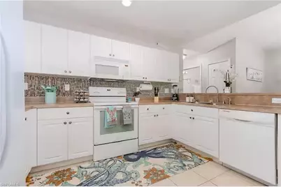 2705 SW 11th Pl, Cape Coral, FL 33914 - Photo 9