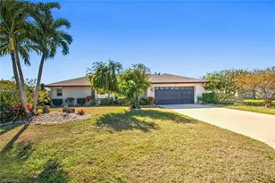 118 SE 43rd St, Cape Coral, FL 33904 - Photo 3