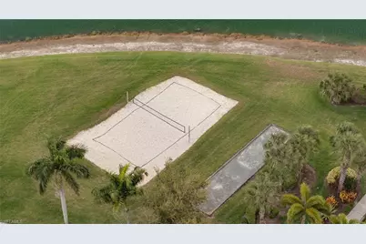 944 Golden Pond Ct, Cape Coral, FL 33909 - Photo 25