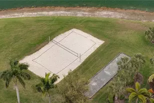 944 Golden Pond Ct, Cape Coral, FL 33909 - Photo 25