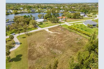 7324 Lake Dr, Fort Myers, FL 33908 - Photo 3