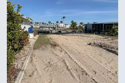 17811 Eglantine Ln, Fort Myers Beach, FL 33931 - Photo 5