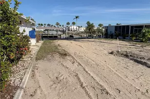 17811 Eglantine Ln, Fort Myers Beach, FL 33931 - Photo 5