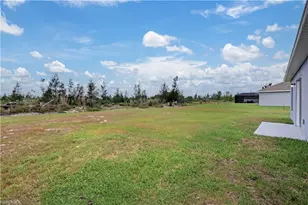 2210 SW 4th St, Cape Coral, FL 33991 - Photo 13