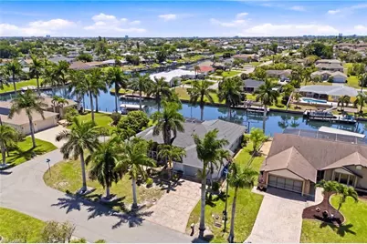 928 SE 33rd St, Cape Coral, FL 33904 - Photo 9
