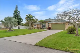 1128 SW 41st Terrace, Cape Coral, FL 33914 - Photo 3