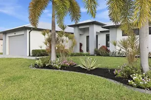 405 SE 2nd St, Cape Coral, FL 33990 - Photo 3
