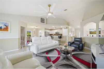 1112 SW 9th Ct, Cape Coral, FL 33991 - Photo 11