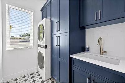 1272 Par View Dr, Sanibel, FL 33957 - Photo 35