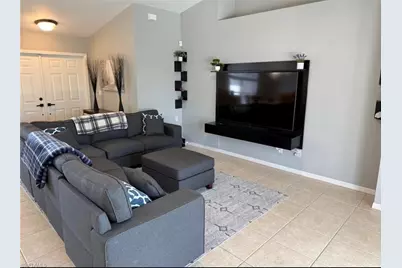 1804 NW 20th Pl, Cape Coral, FL 33993 - Photo 5