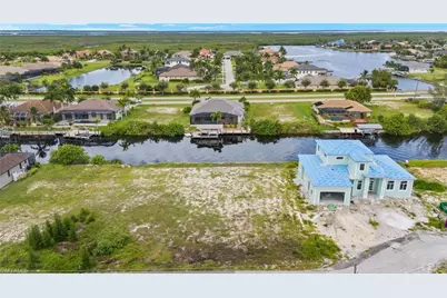 908 NW 39th Ave, Cape Coral, FL 33993 - Photo 3