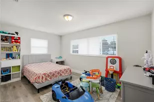 942 Narcissus St, North Fort Myers, FL 33903 - Photo 13