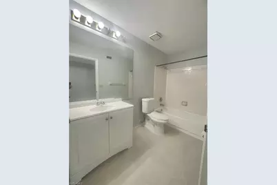 6492 Royal Woods Dr #7, Fort Myers, FL 33908 - Photo 11