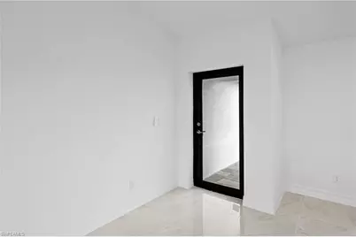 1923 NE 33rd St, Cape Coral, FL 33909 - Photo 5