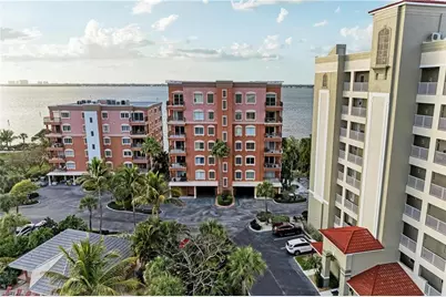 14813 Laguna Dr #401, Fort Myers, FL 33908 - Photo 5