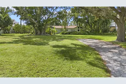 1334 Plumosa Dr, Fort Myers, FL 33901 - Photo 1