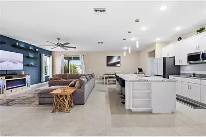 512 NW 4th St, Cape Coral, FL 33993 - Photo 5