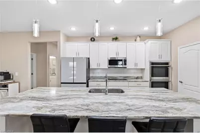 512 NW 4th St, Cape Coral, FL 33993 - Photo 11