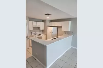 1118 Diplomat Pkwy E, Cape Coral, FL 33909 - Photo 7