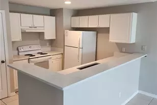 1118 Diplomat Pkwy E, Cape Coral, FL 33909 - Photo 7