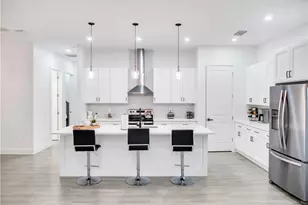 1819 SW 11th St, Cape Coral, FL 33991 - Photo 5