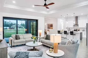 1819 SW 11th St, Cape Coral, FL 33991 - Photo 9